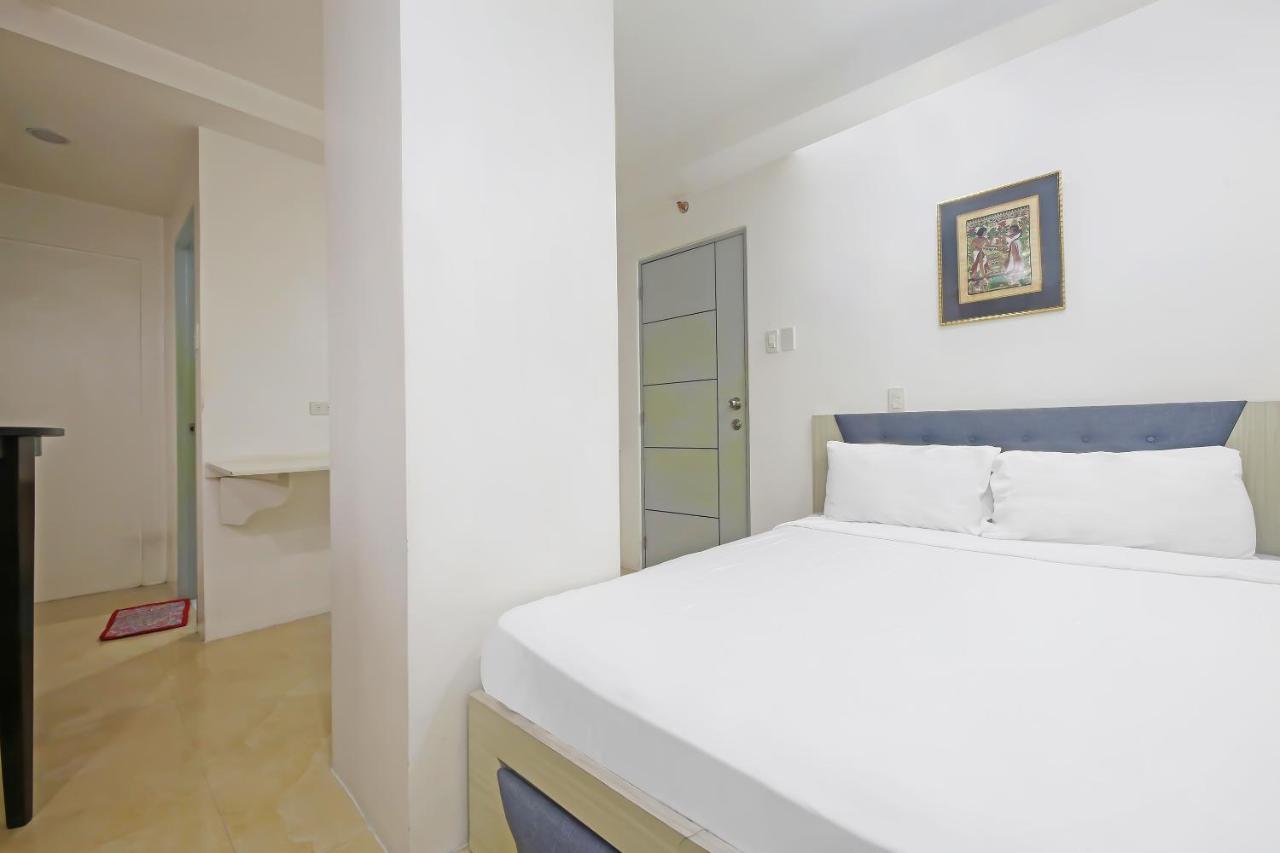 Oyo 896 Silverio Hotel 2*